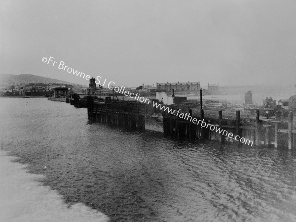 SS SCOTIA PASSING LIGHTHOUSE ON BREAKWATER